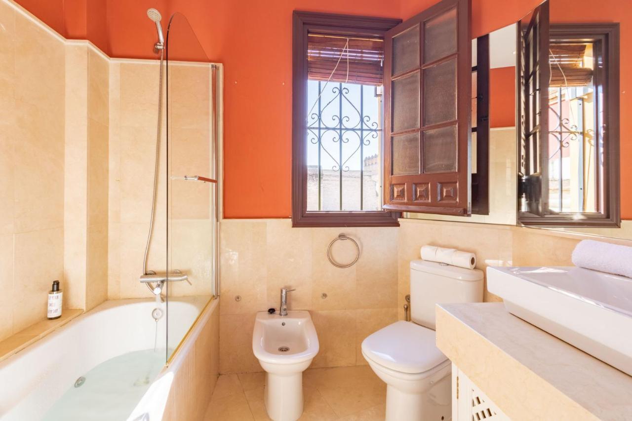Alianza Giralda Sky View By Valcambre Apartment *